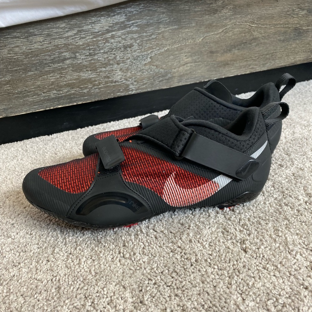 Nike Women's Black and Red Athletic Shoes for spin bikes